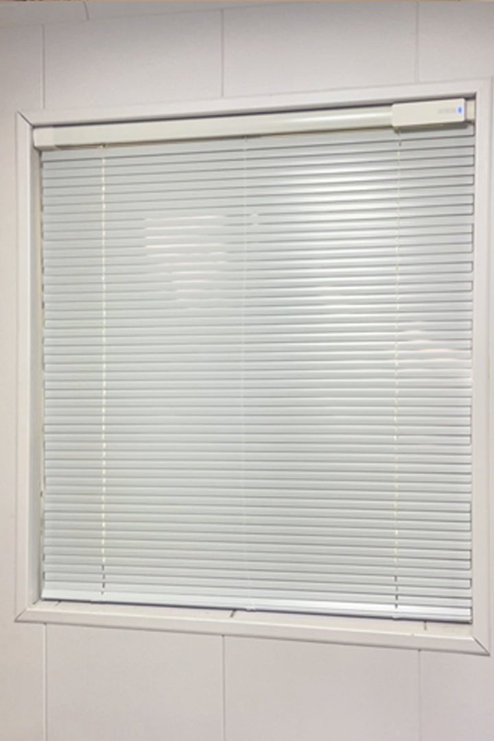 No - Drill Electric Day & Night Blind – Remote Control, Light Filtering, Modern Design - Androf