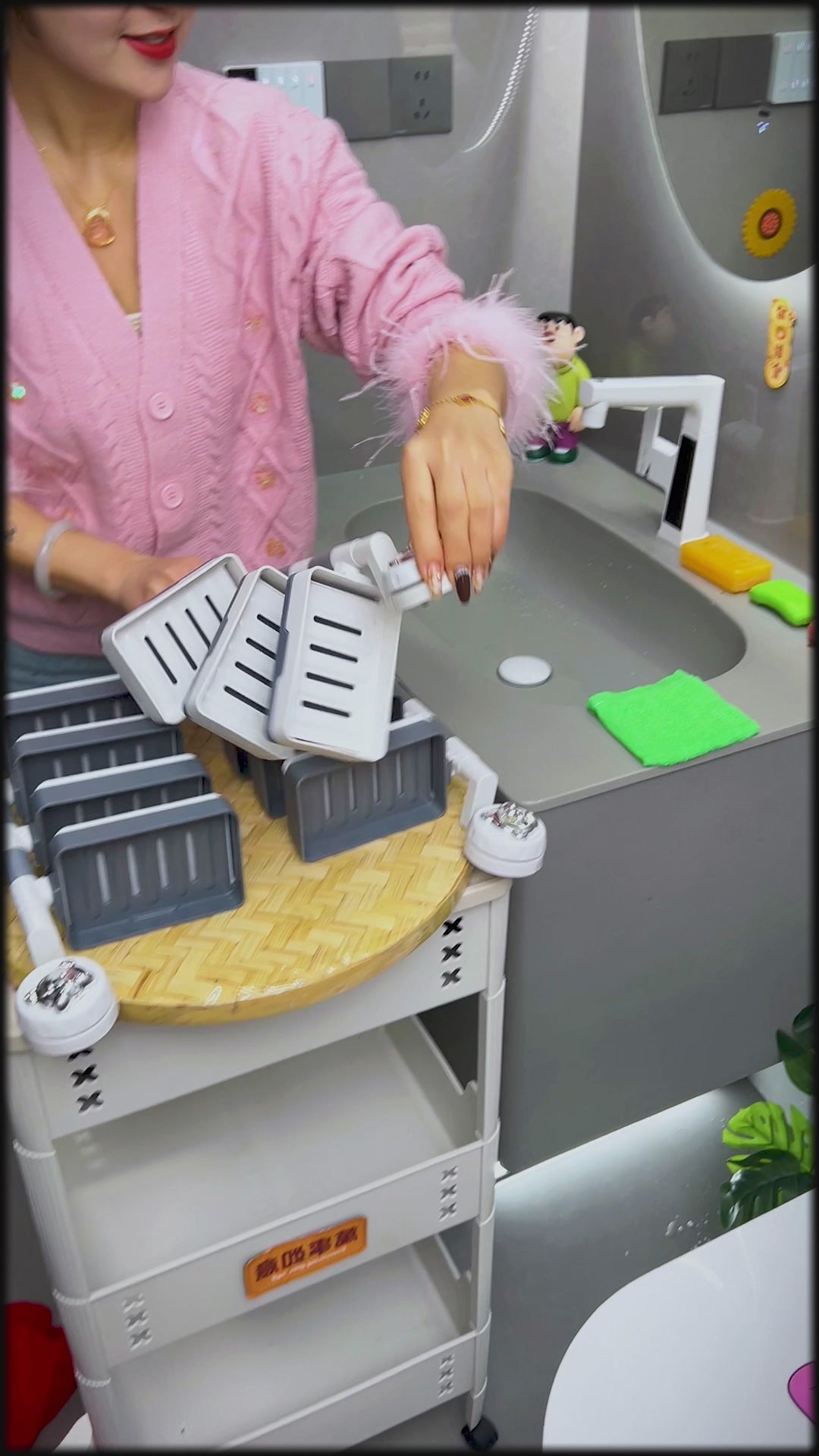 Wall-Mounted Multi-Layer Soap Dish Holder